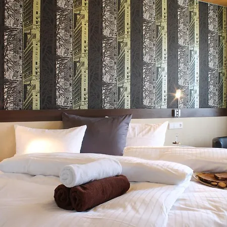 Hotel-landgasthof Brachfeld Konukevi